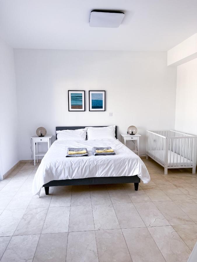 Grand Villa Lynn Seaview Ajía Nápa Kültér fotó