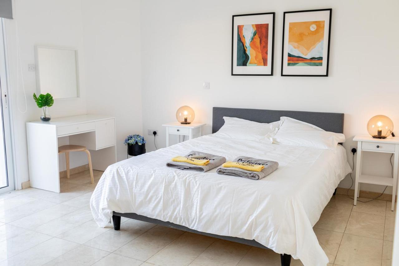 Grand Villa Lynn Seaview Ajía Nápa Kültér fotó
