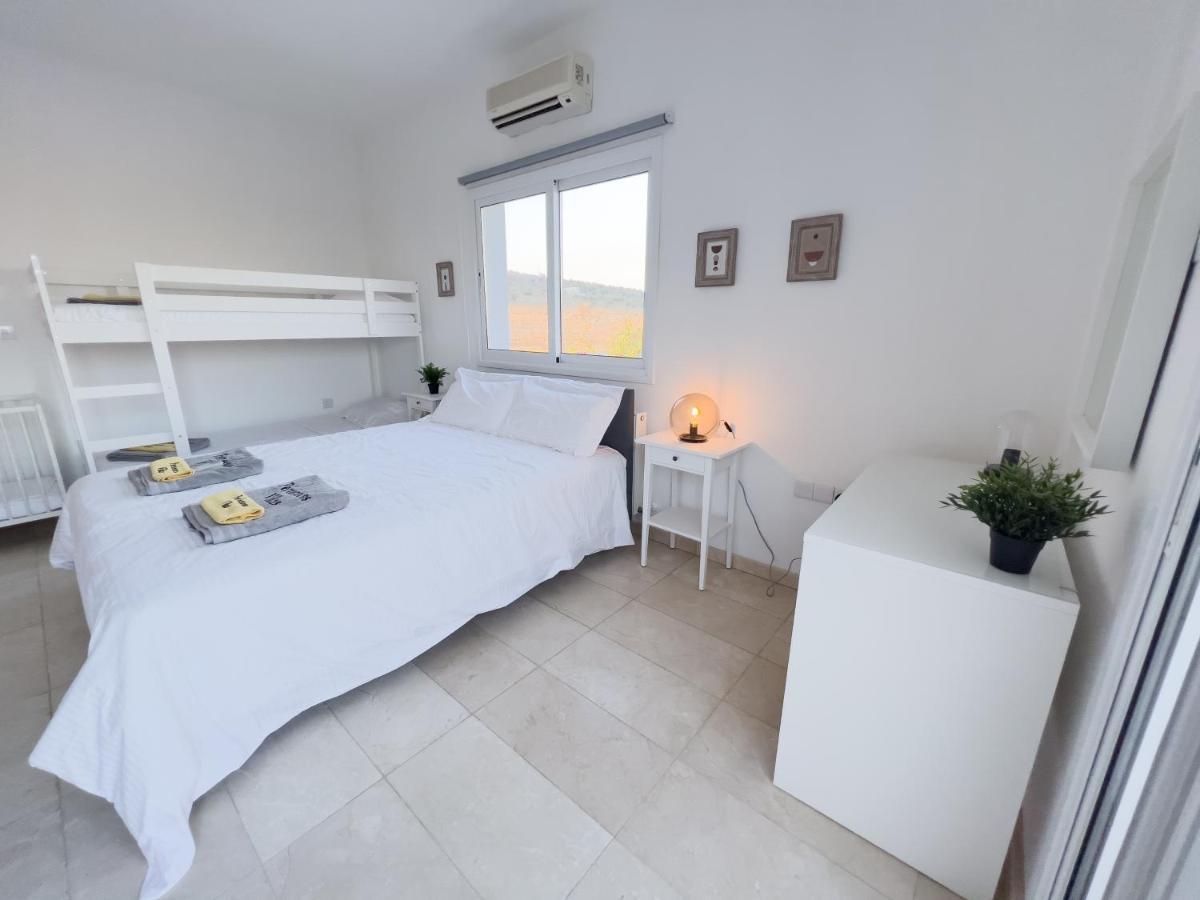 Grand Villa Lynn Seaview Ajía Nápa Kültér fotó