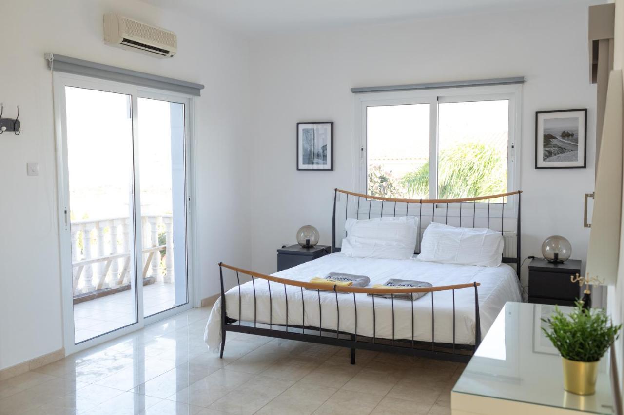 Grand Villa Lynn Seaview Ajía Nápa Kültér fotó
