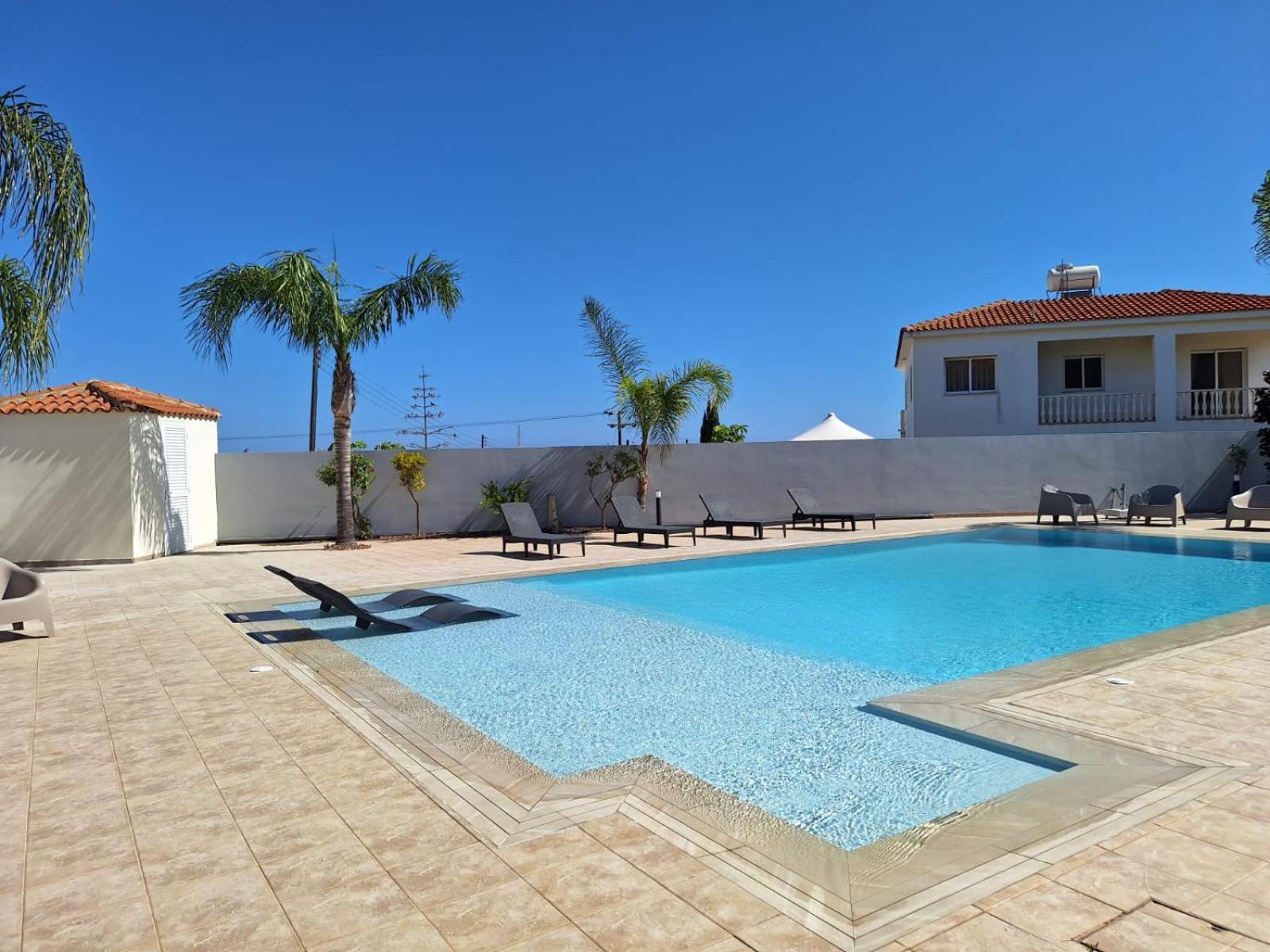 Grand Villa Lynn Seaview Ajía Nápa Kültér fotó