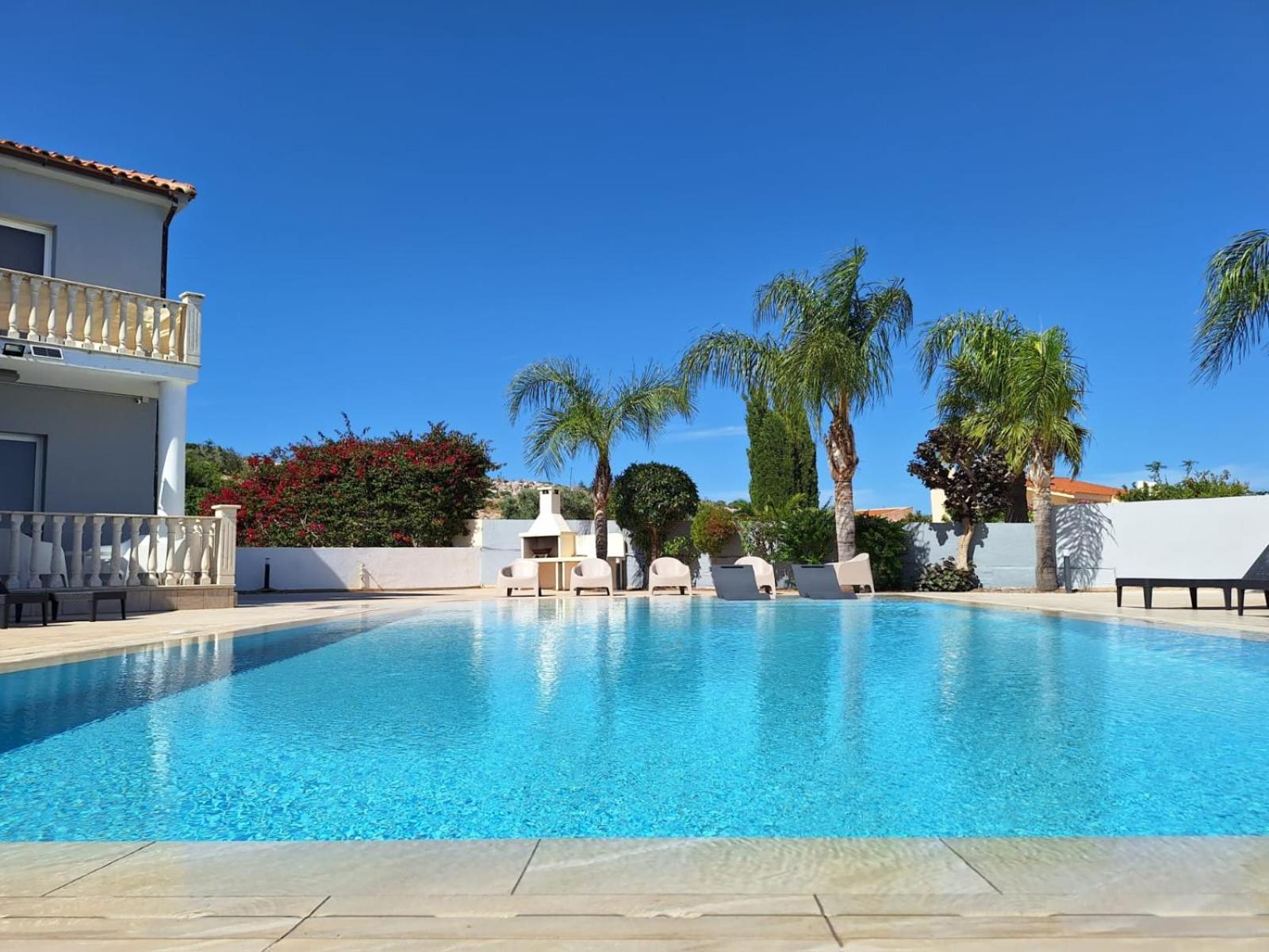 Grand Villa Lynn Seaview Ajía Nápa Kültér fotó