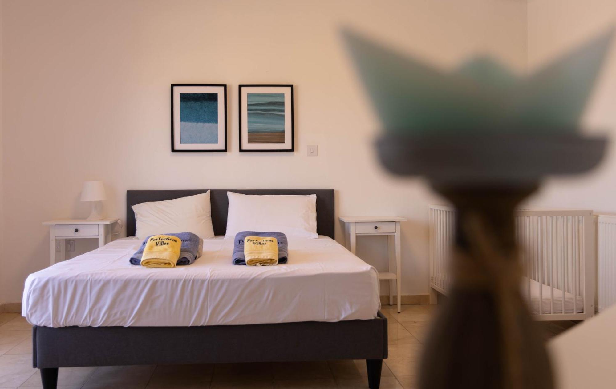 Grand Villa Lynn Seaview Ajía Nápa Kültér fotó