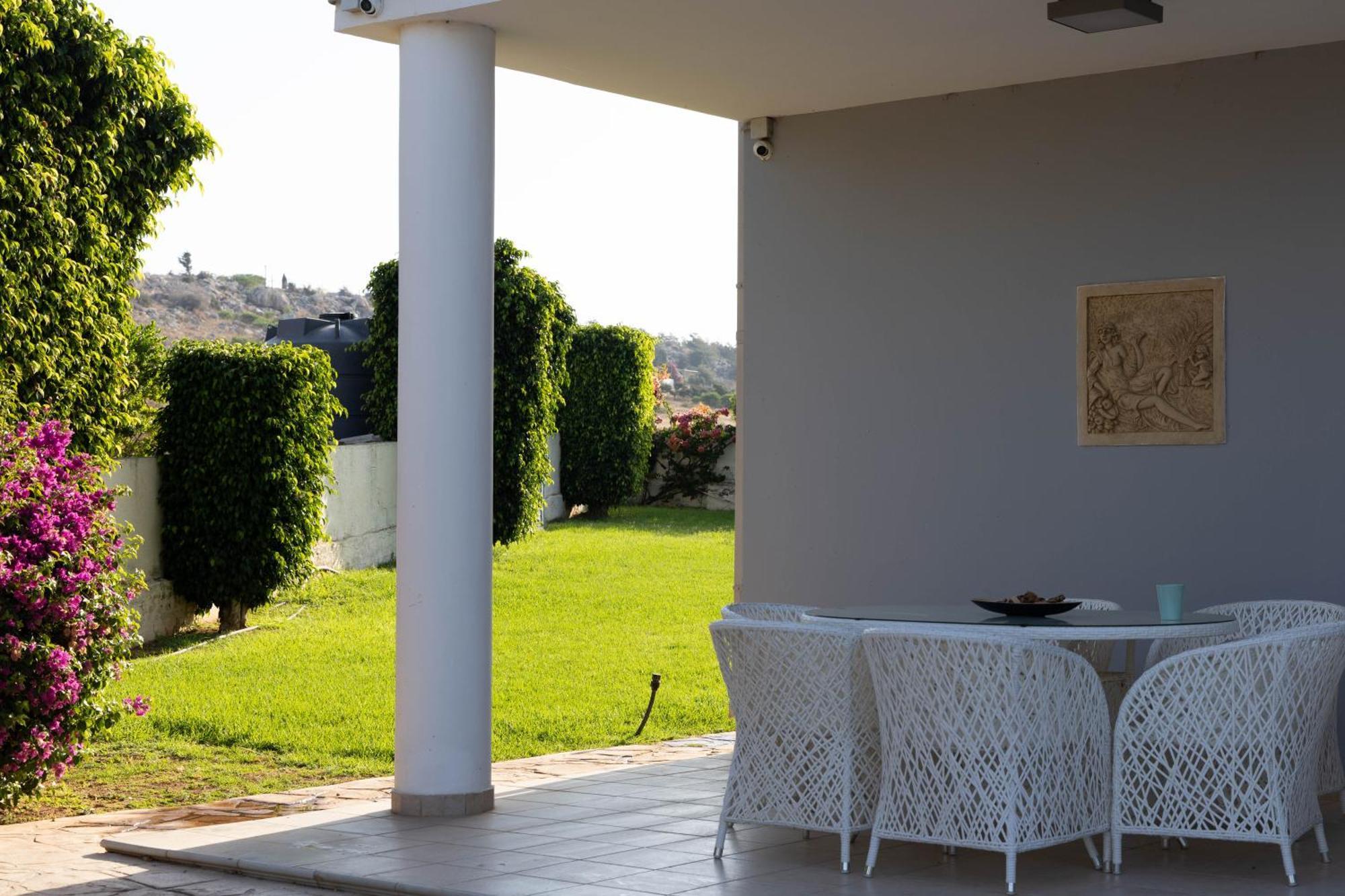 Grand Villa Lynn Seaview Ajía Nápa Kültér fotó